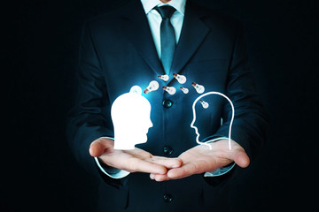 敢于质疑的故事有哪些？