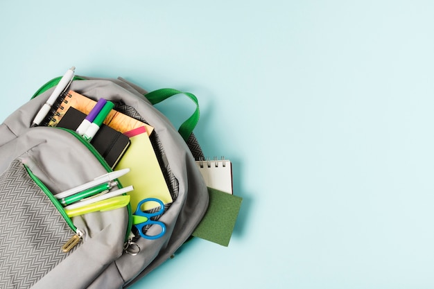 敢于质疑的故事有哪些？