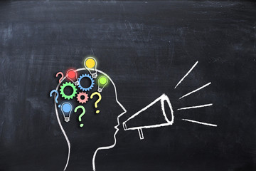 敢于质疑的故事有哪些？